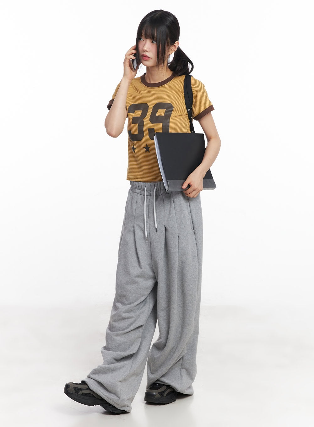 Wide-Fit Pintuck Sweatpants CY512
