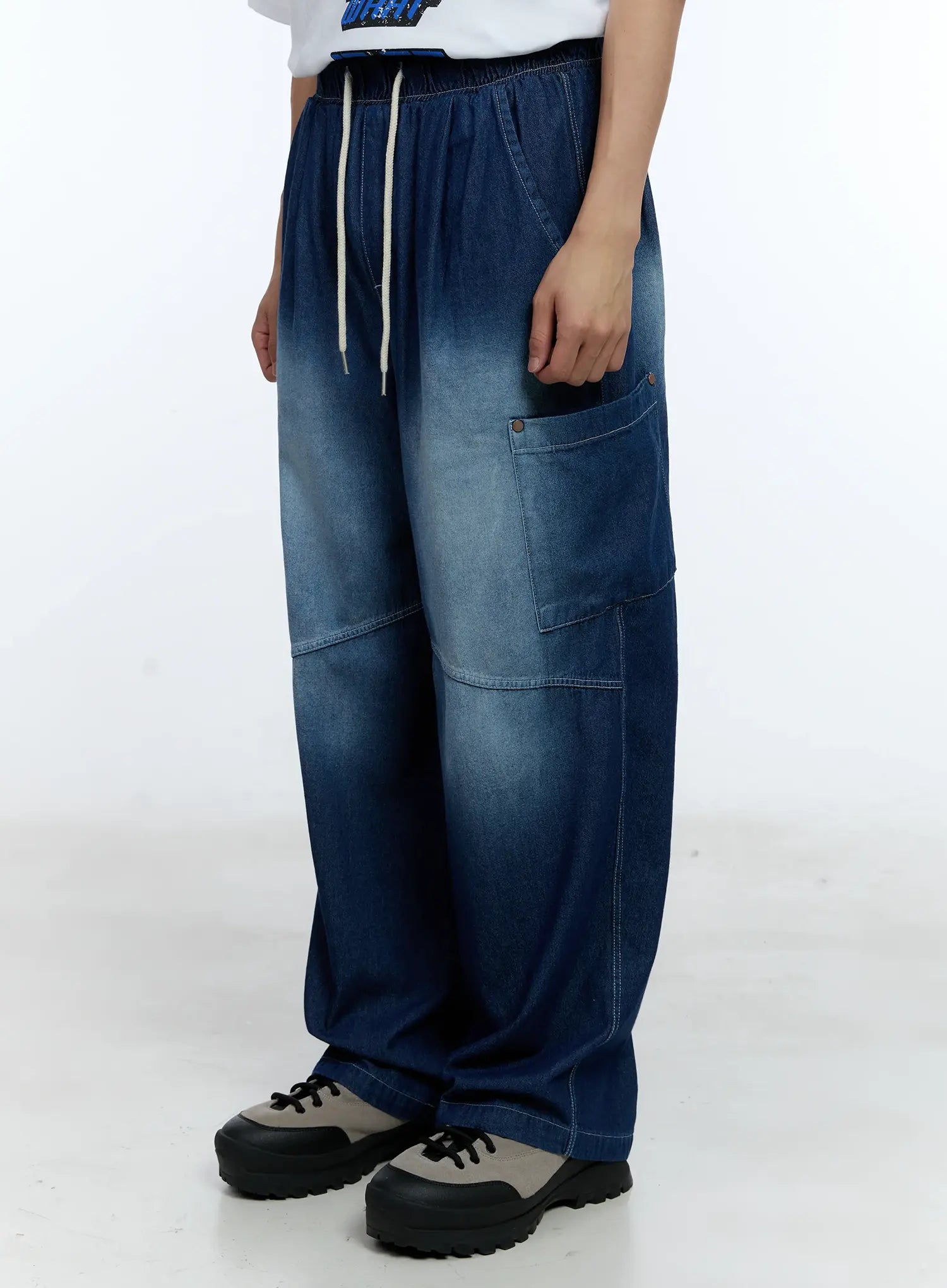 Men's Rivet Detail Wide Jeans IL517