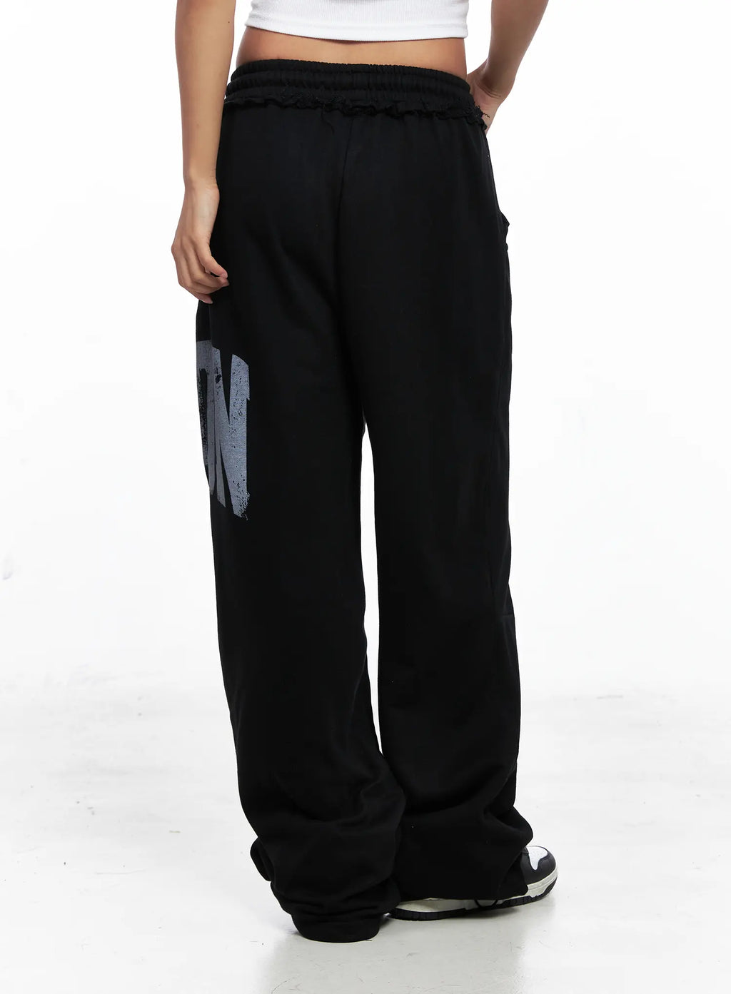 Side Graphic Wide-Leg Sweatpants CO510