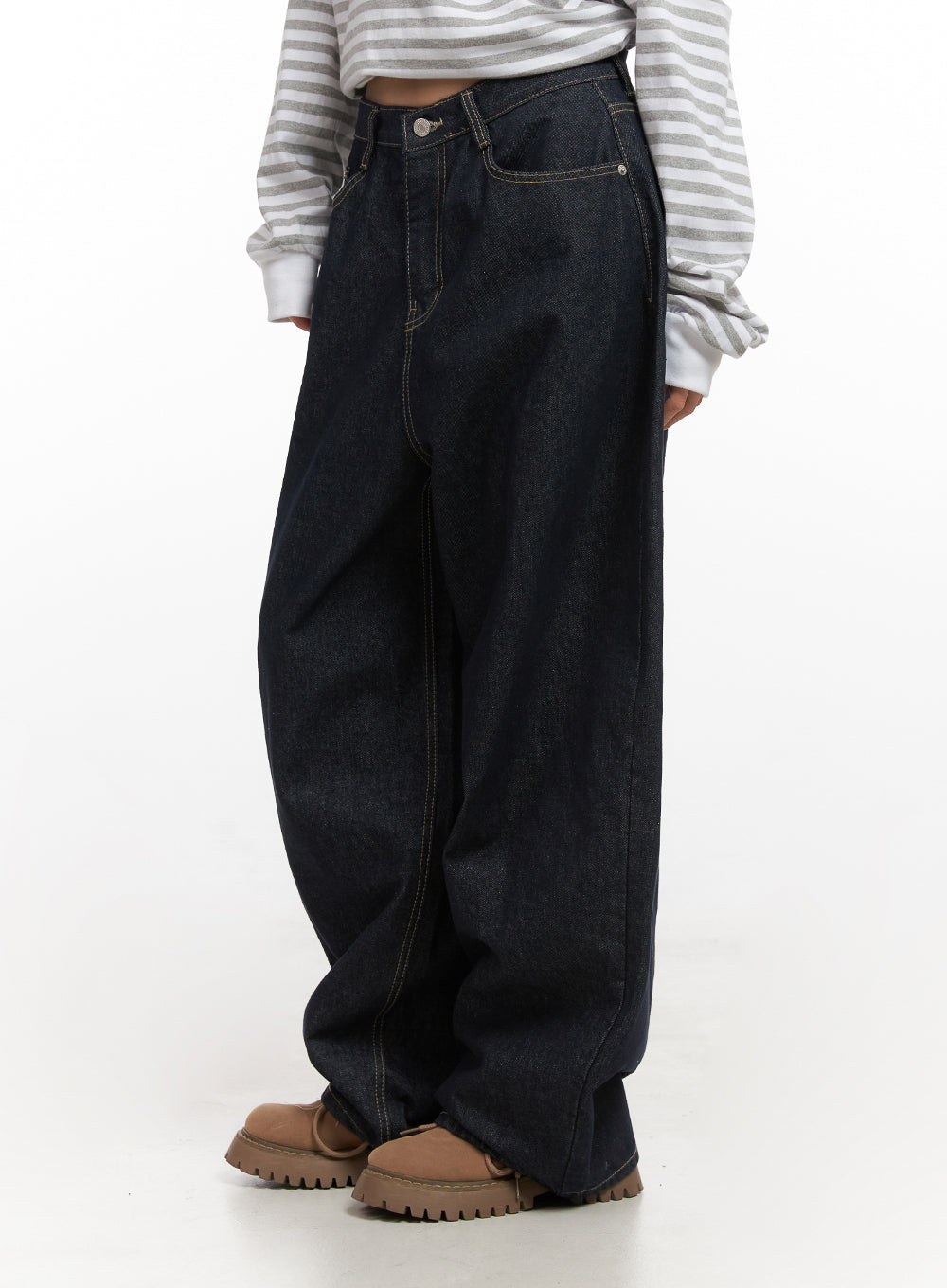 Lily Stitched Wide-Leg Jeans CN426