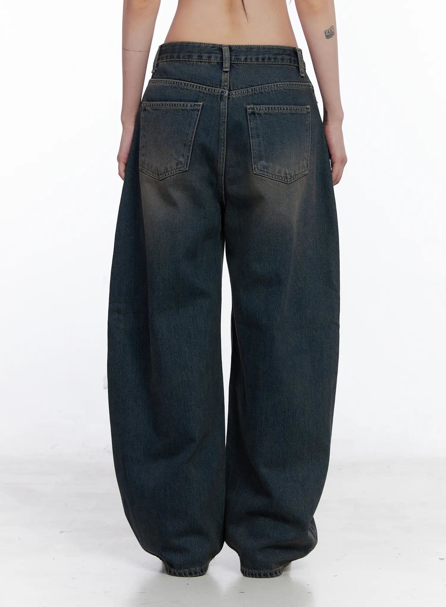 Ocean Faded Balloon Fit Jeans CS510