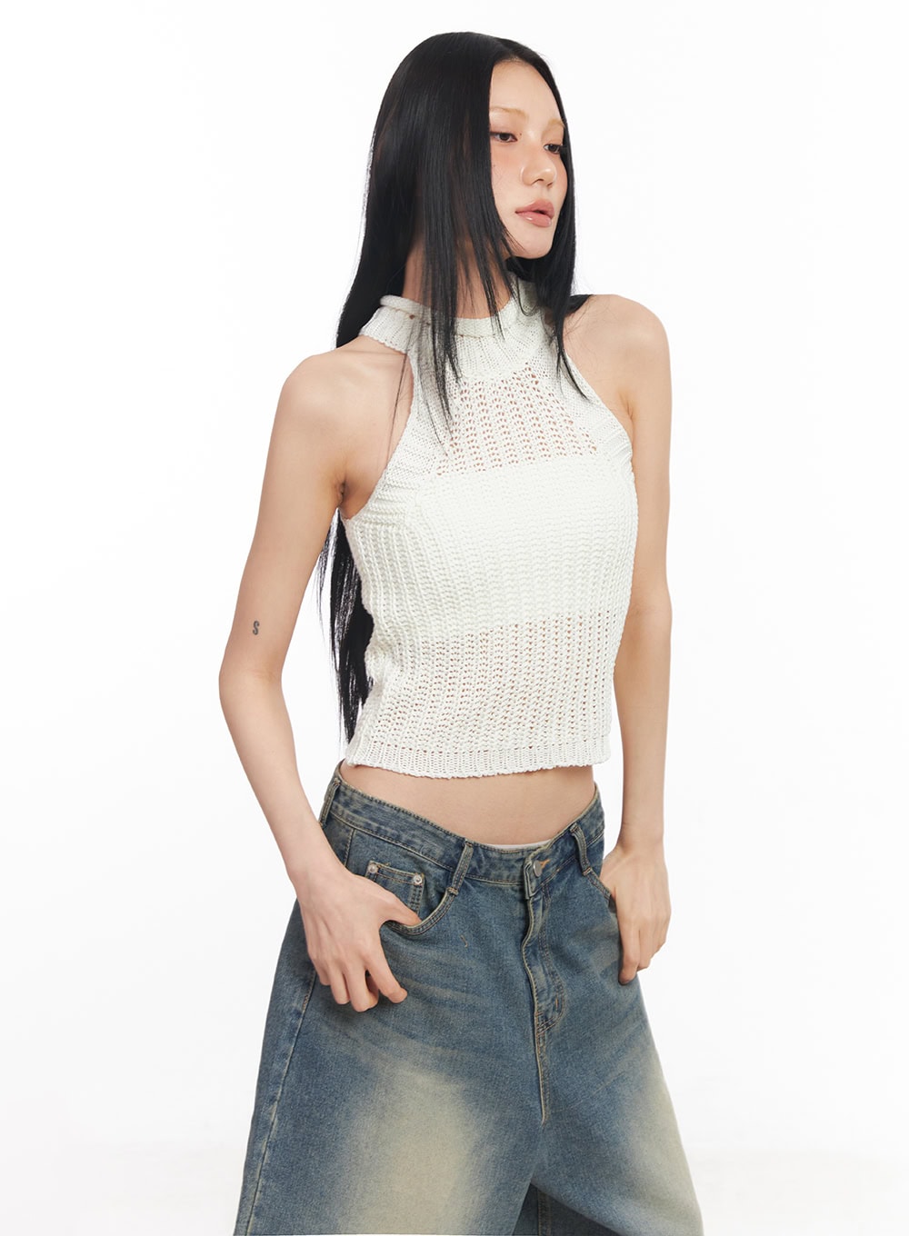 Halter-Neck Sleeveless Crop Top CY528