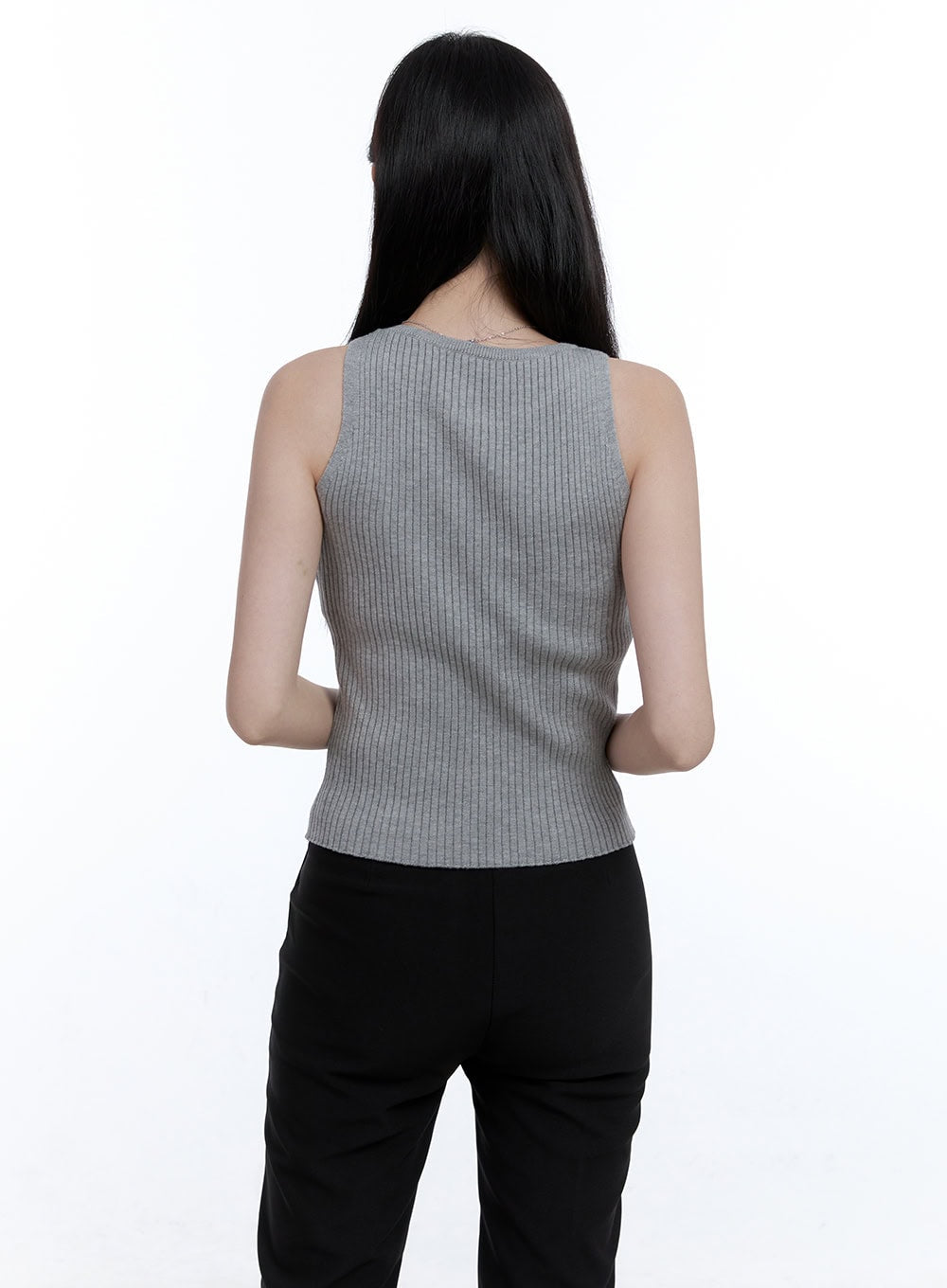 Slim-Fit Round-Neck Camisole OO429