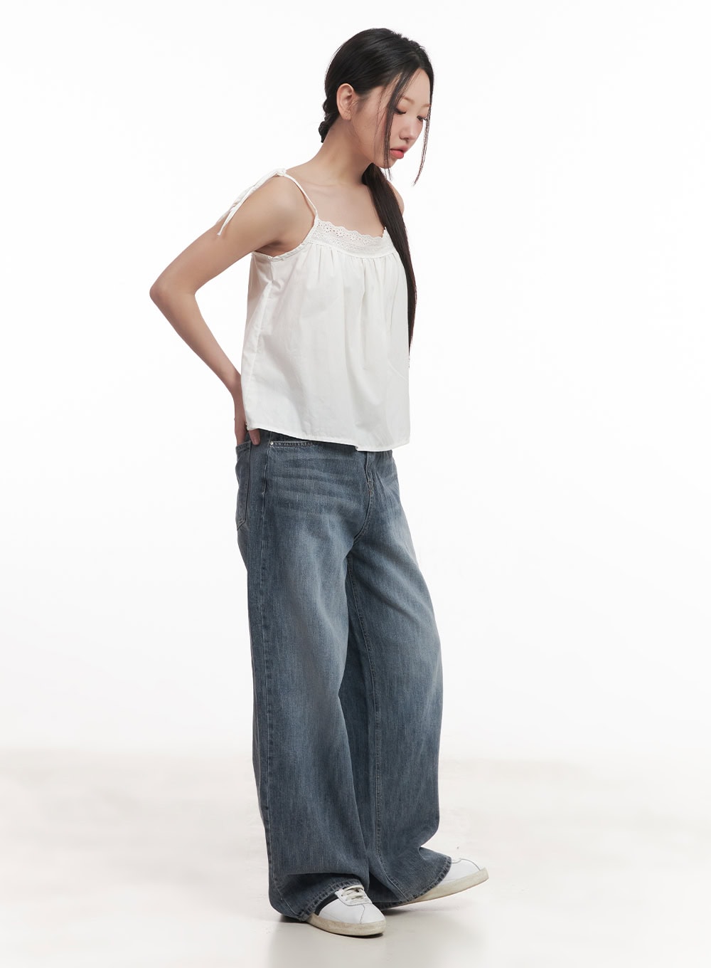 Loose-Fit Lace Trim Cami CM528