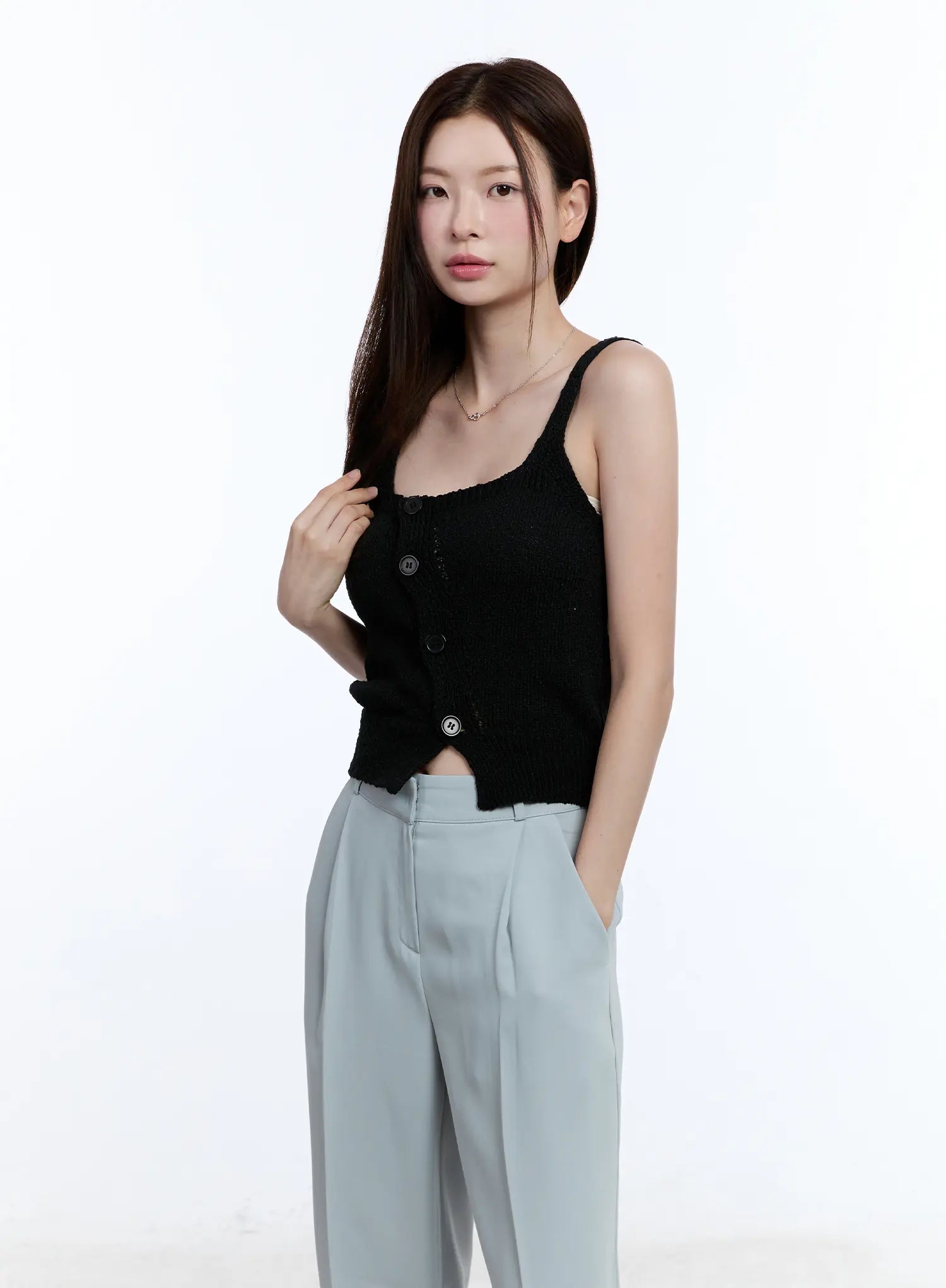 Buttoned Sleeveless Sweater CU513