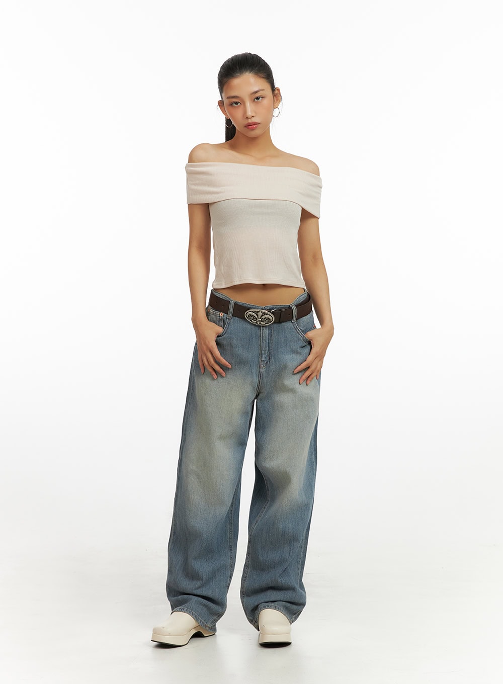 Solid Off Shoulder Crop Top IU412