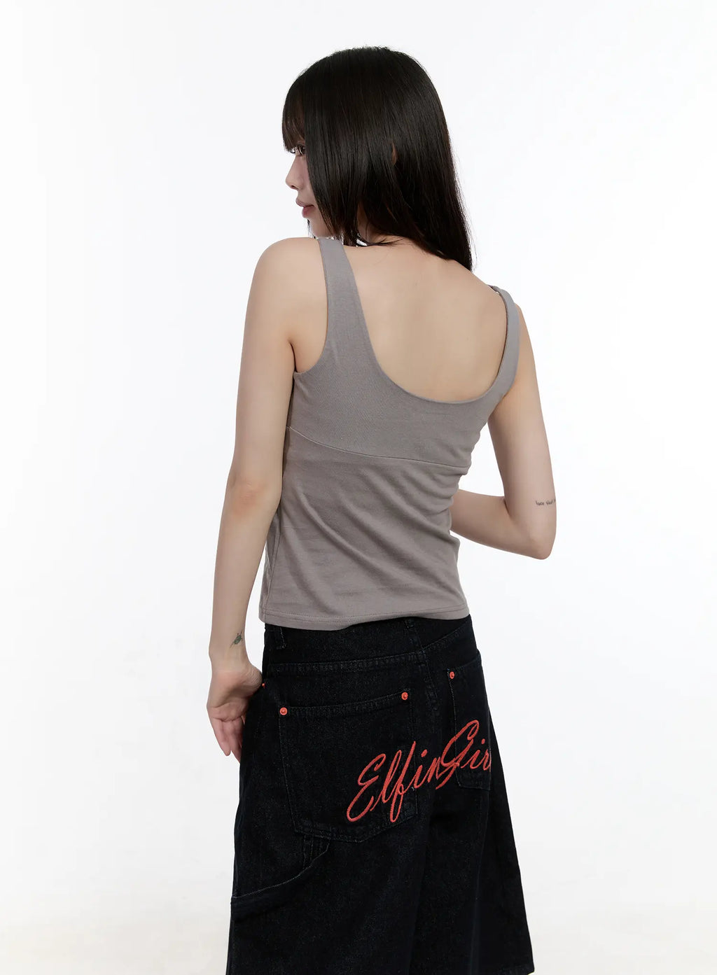 Twist Detail V-Neck Sleeveless Top CL504