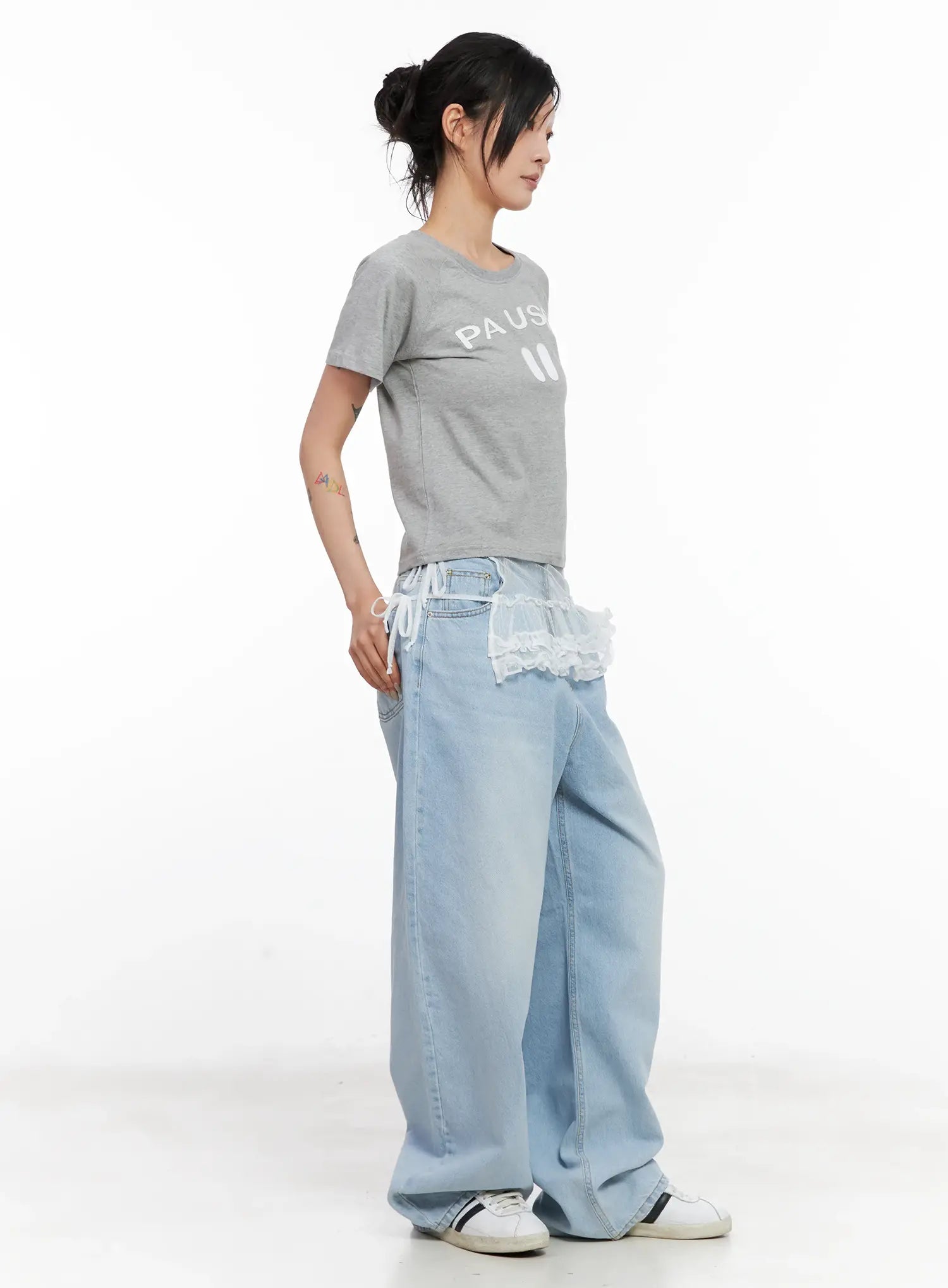 Pause Graphic Cropped Tee CL528