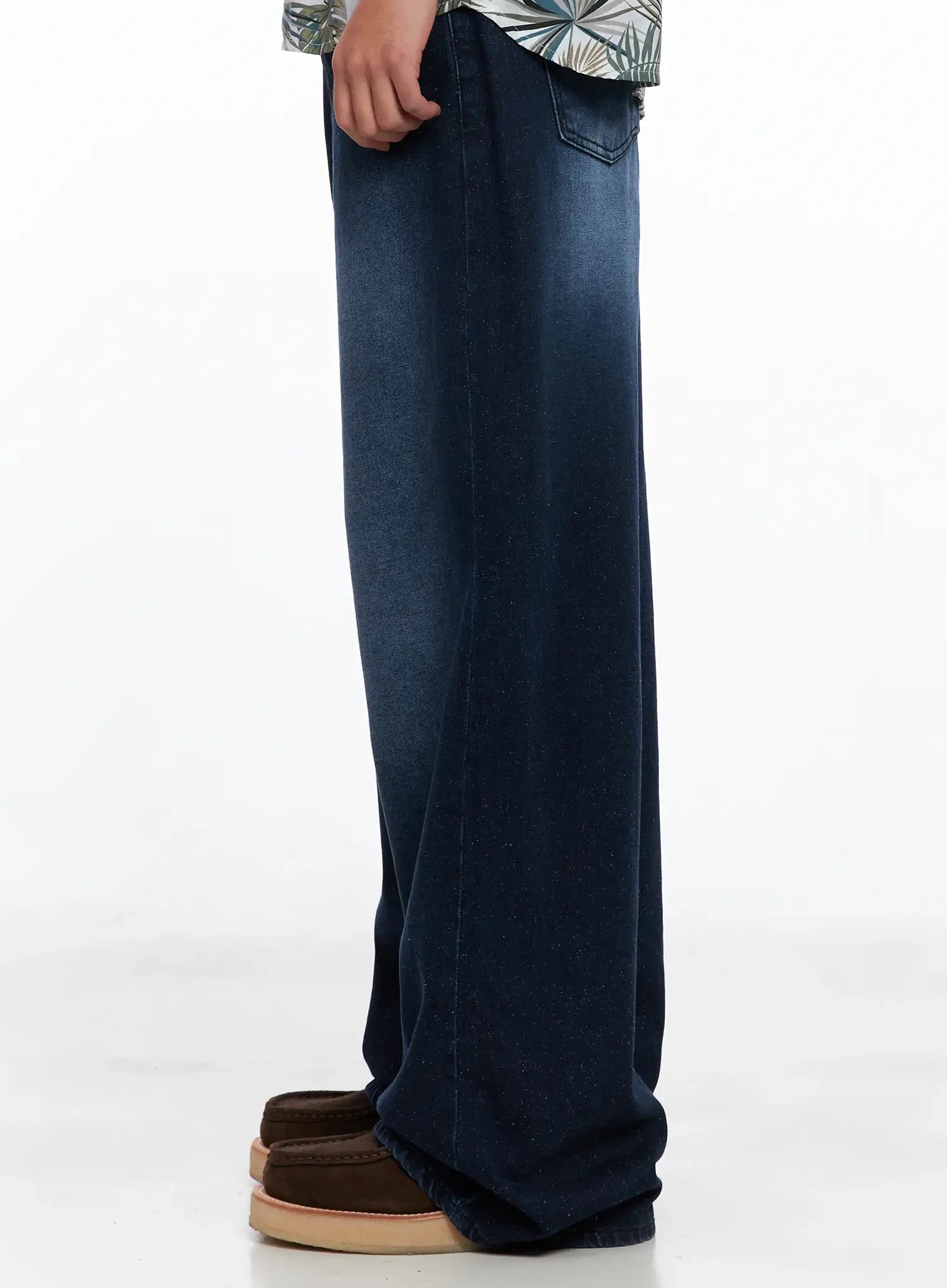 Men's Snowflake Print Wide Jeans IS510