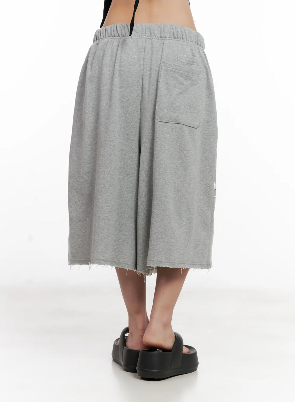 Graphic Relaxed-Fit Bermuda Sweatshorts CL521