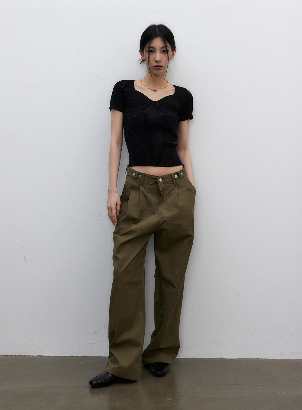 Heart Neck Ribbed Tee IY331