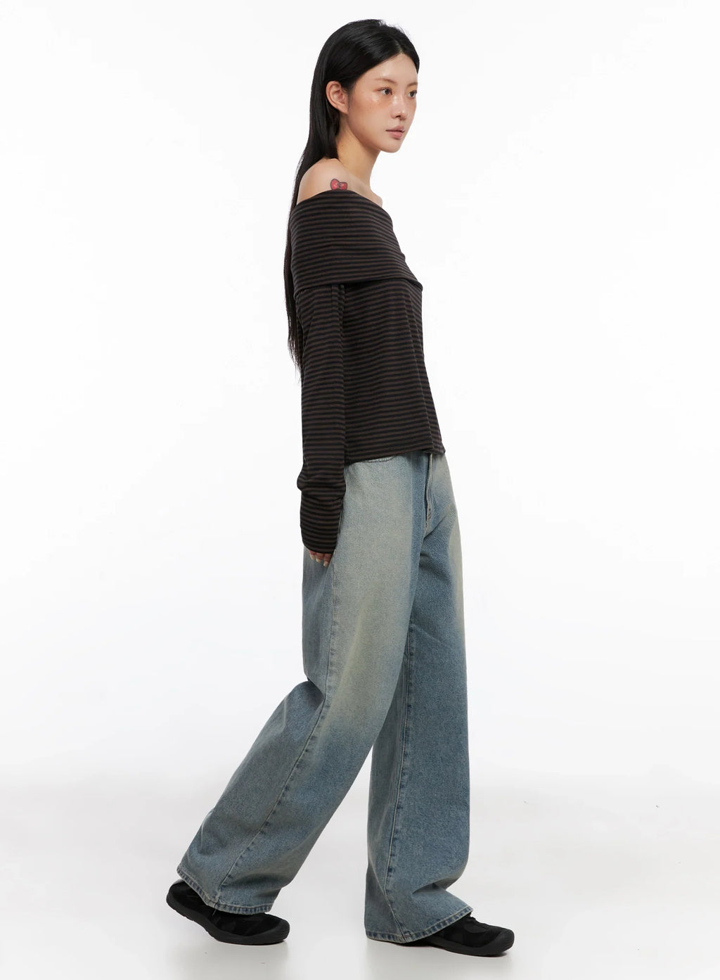 Elani Light Washed Wide Leg Jeans IS508