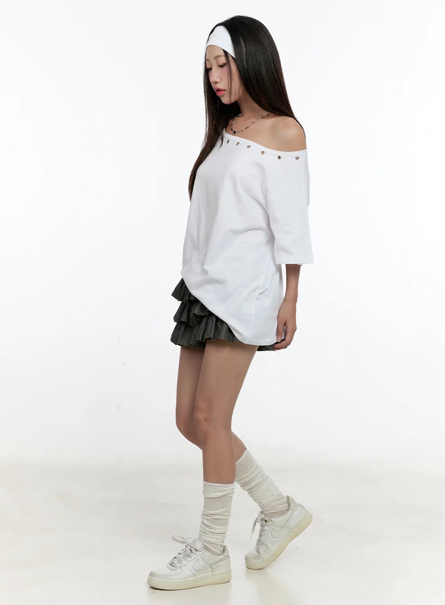 Off-Shoulder Eyelet Tee CL531