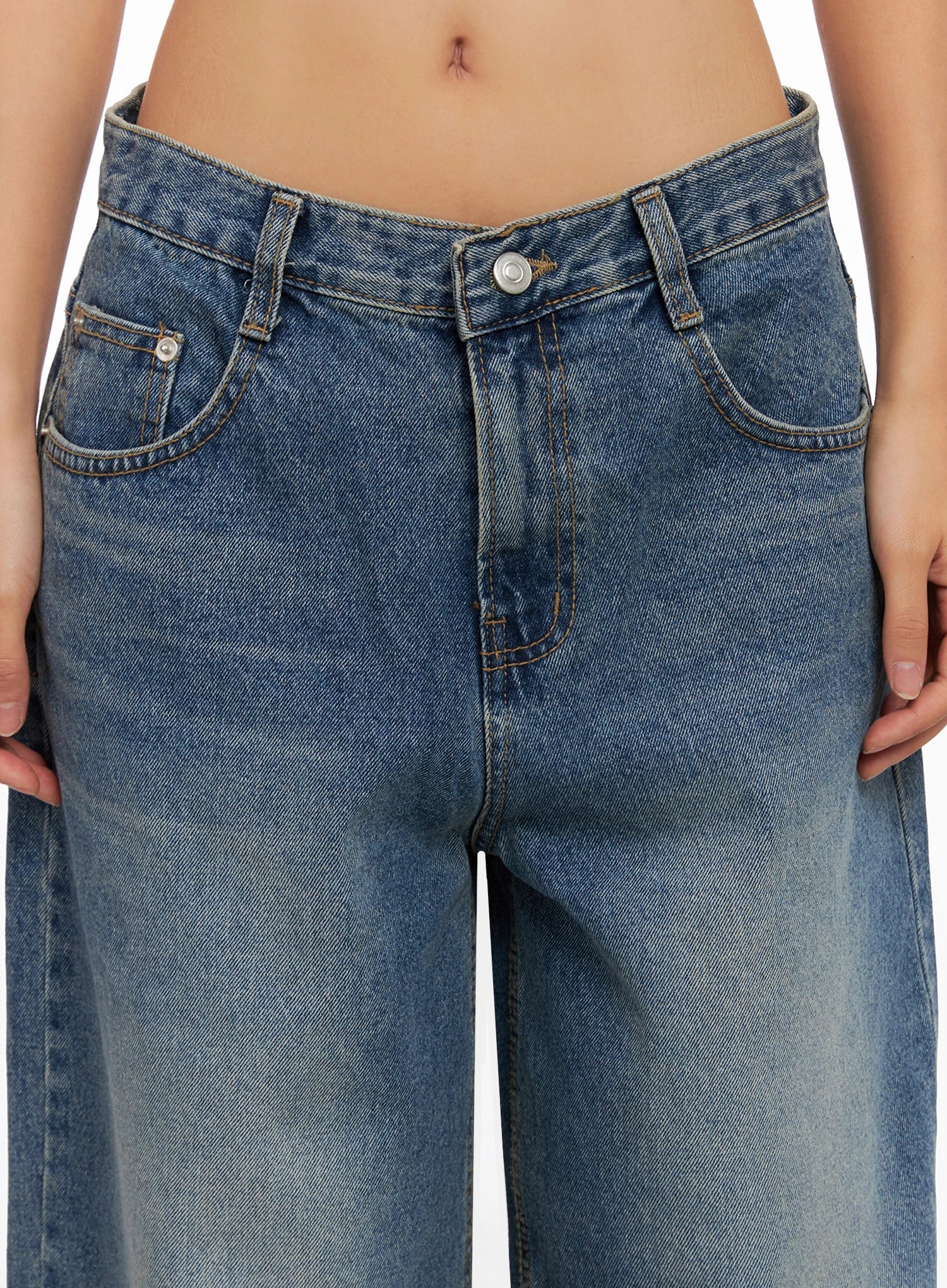 Lilah Wide-Leg Washed Jeans IG527