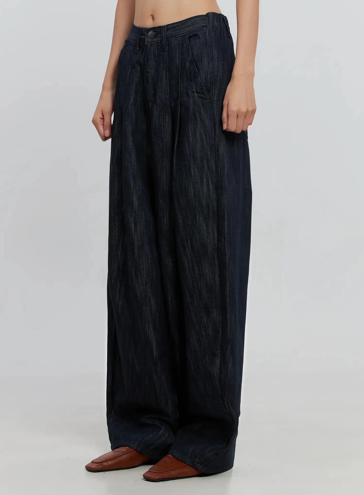 Uven Pintuck Wide-Leg Jeans IS516