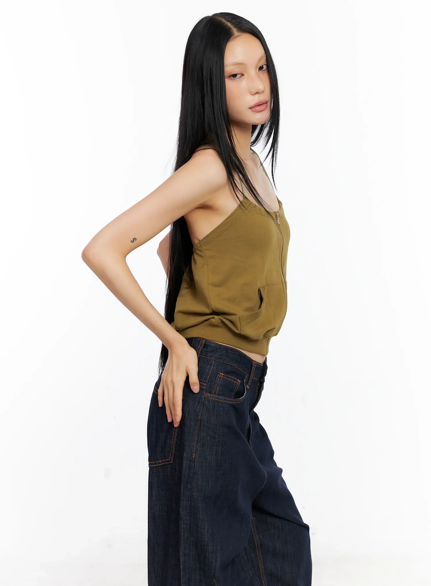 Knit Zip-Up Halter Top CL529