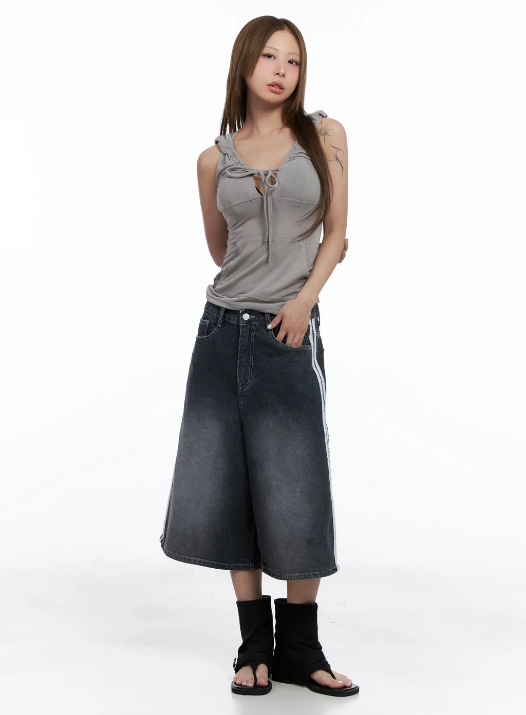 String Hooded Sleeveless Top CL510