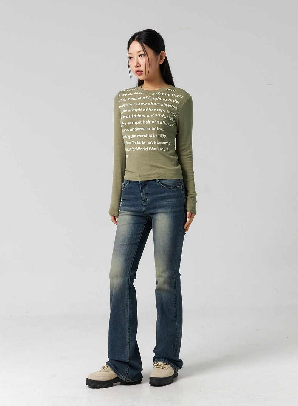 Slim-Fit Graphic Tee CG327