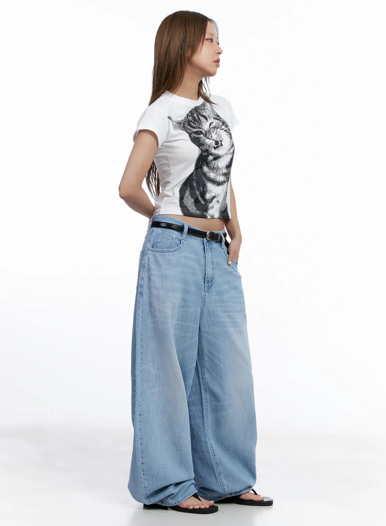 Kitty Graphic Crop Tee CL510