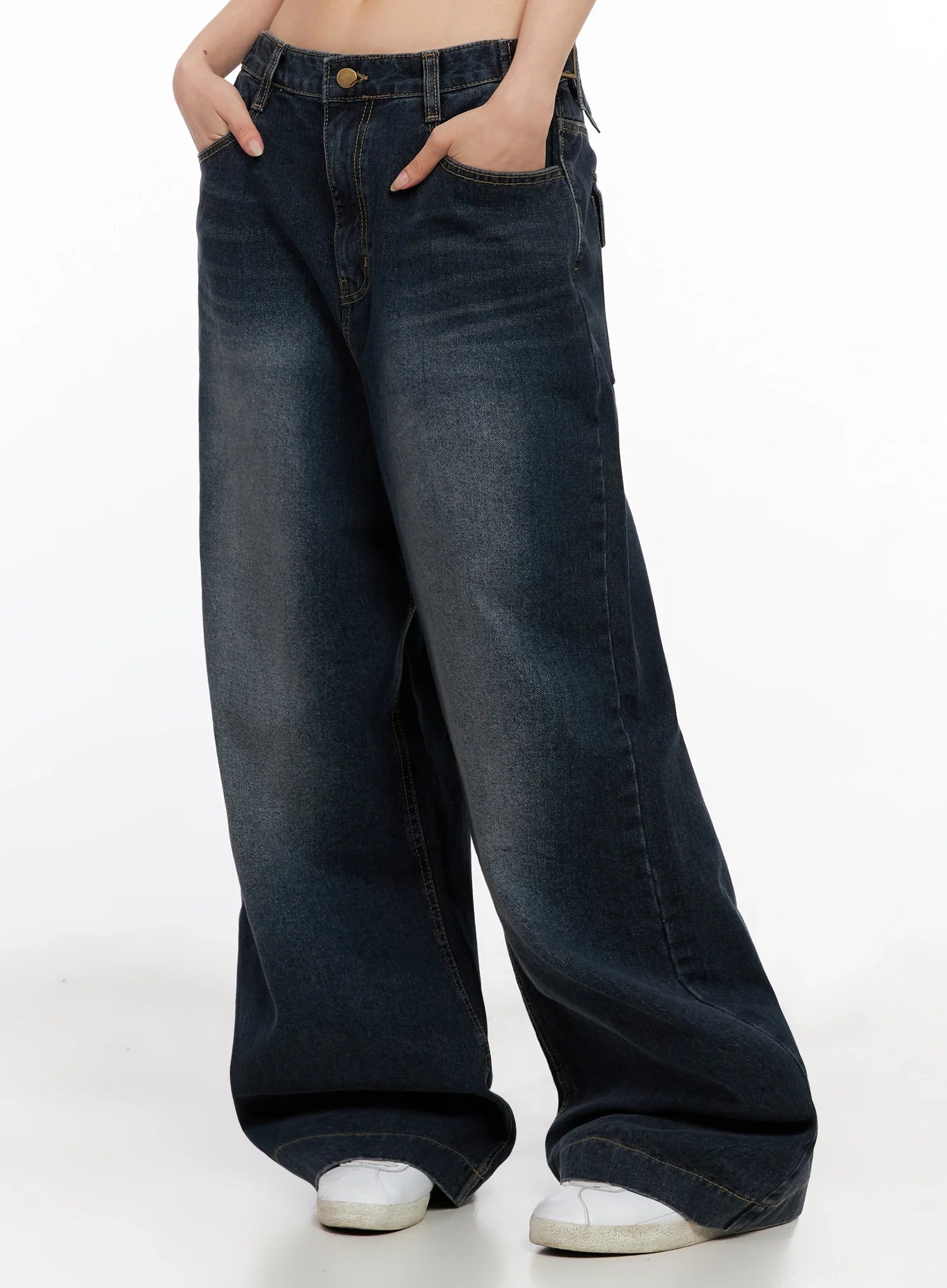 Soyoung Washed Adjustable Wide-Leg Jeans IG508