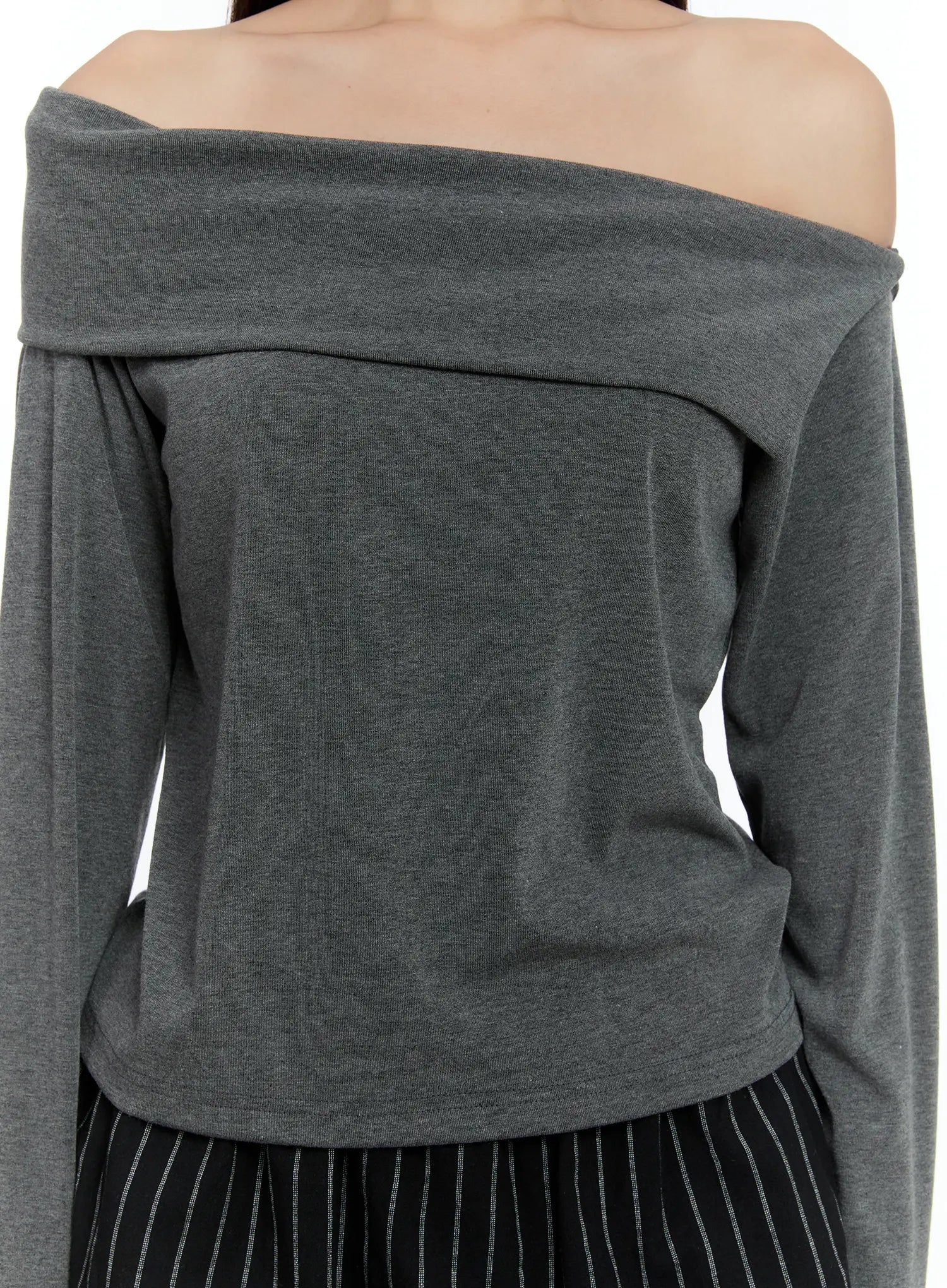 Off-Shoulder Long Sleeve CS517