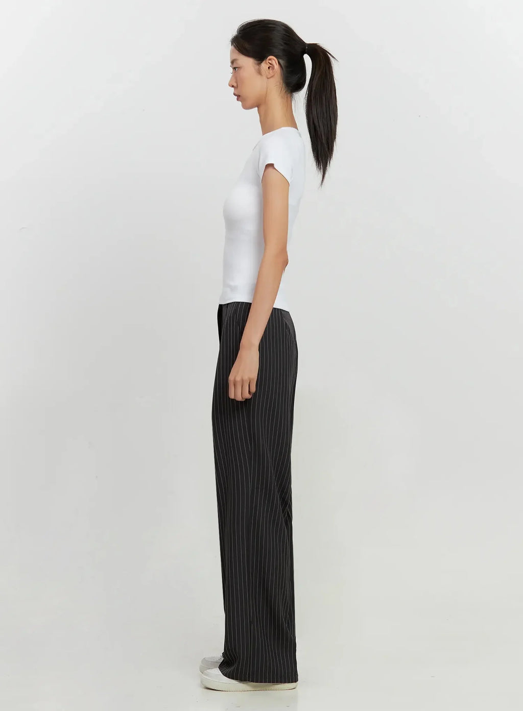 Round Neck Short-Sleeve Top IL528