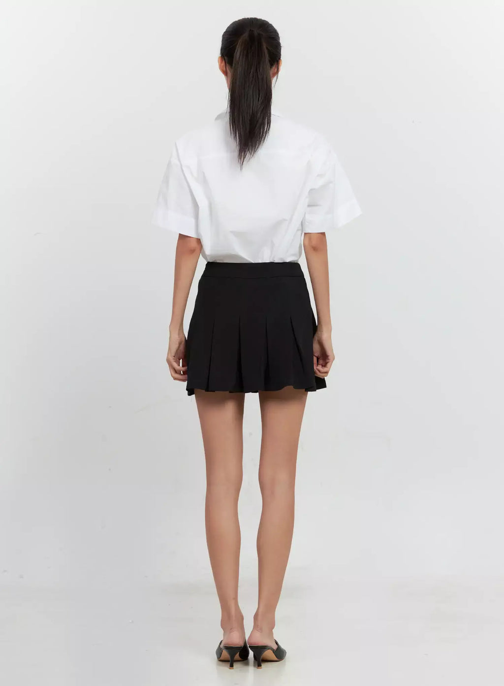 Collared Short-Sleeve Button-Up Shirt IL528