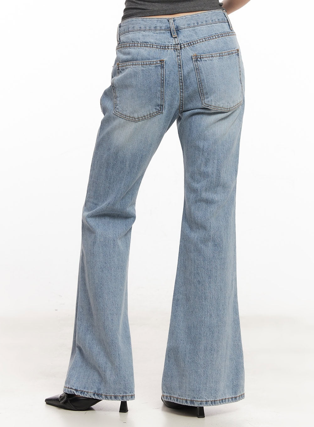 Vesper Low-Rise Bootcut Jeans CA516
