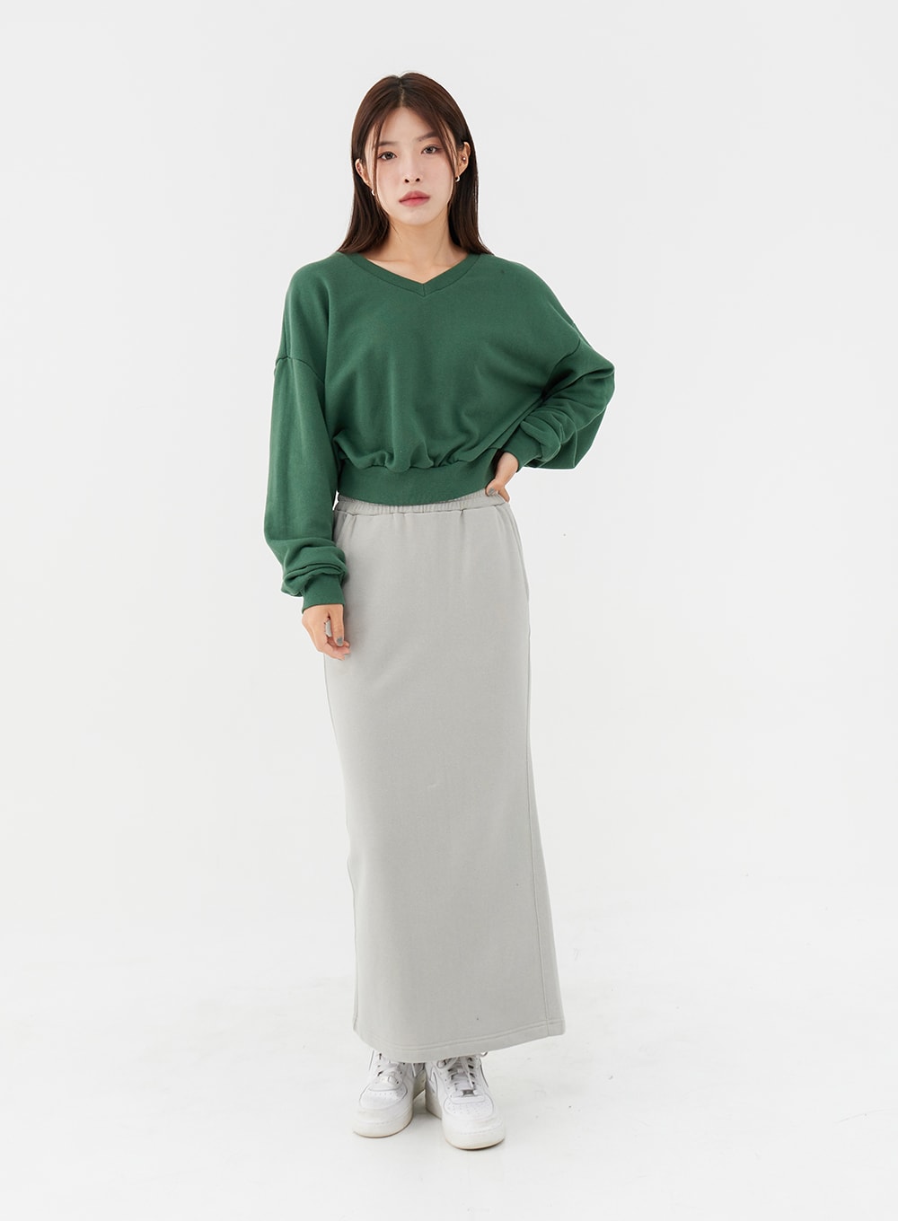 Basic V-Neck Cropped Sweatshirt IG24