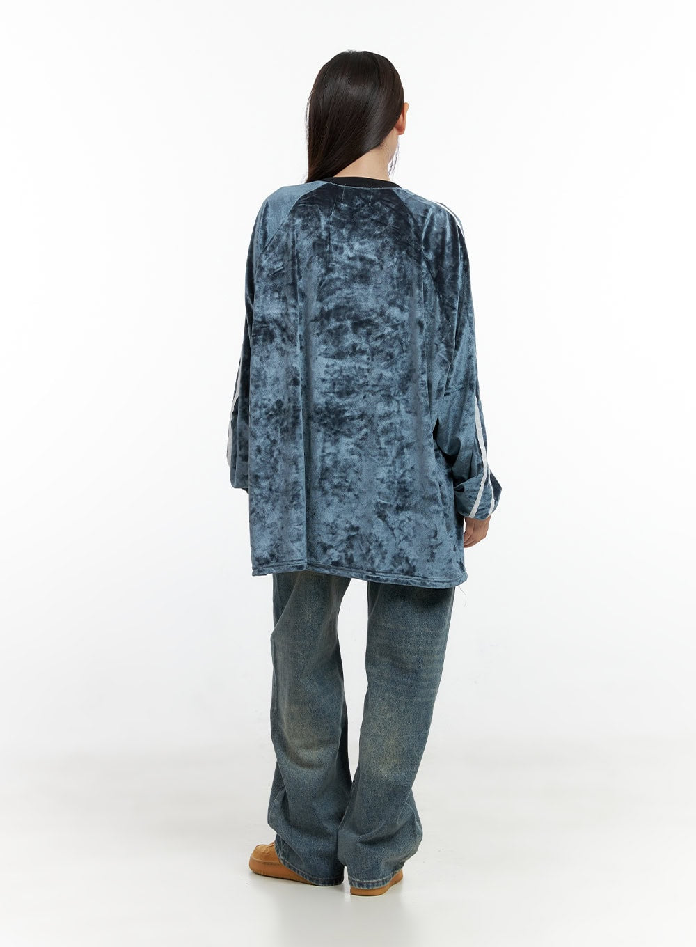 Velvet Bliss Graphic Sweatshirt CN401