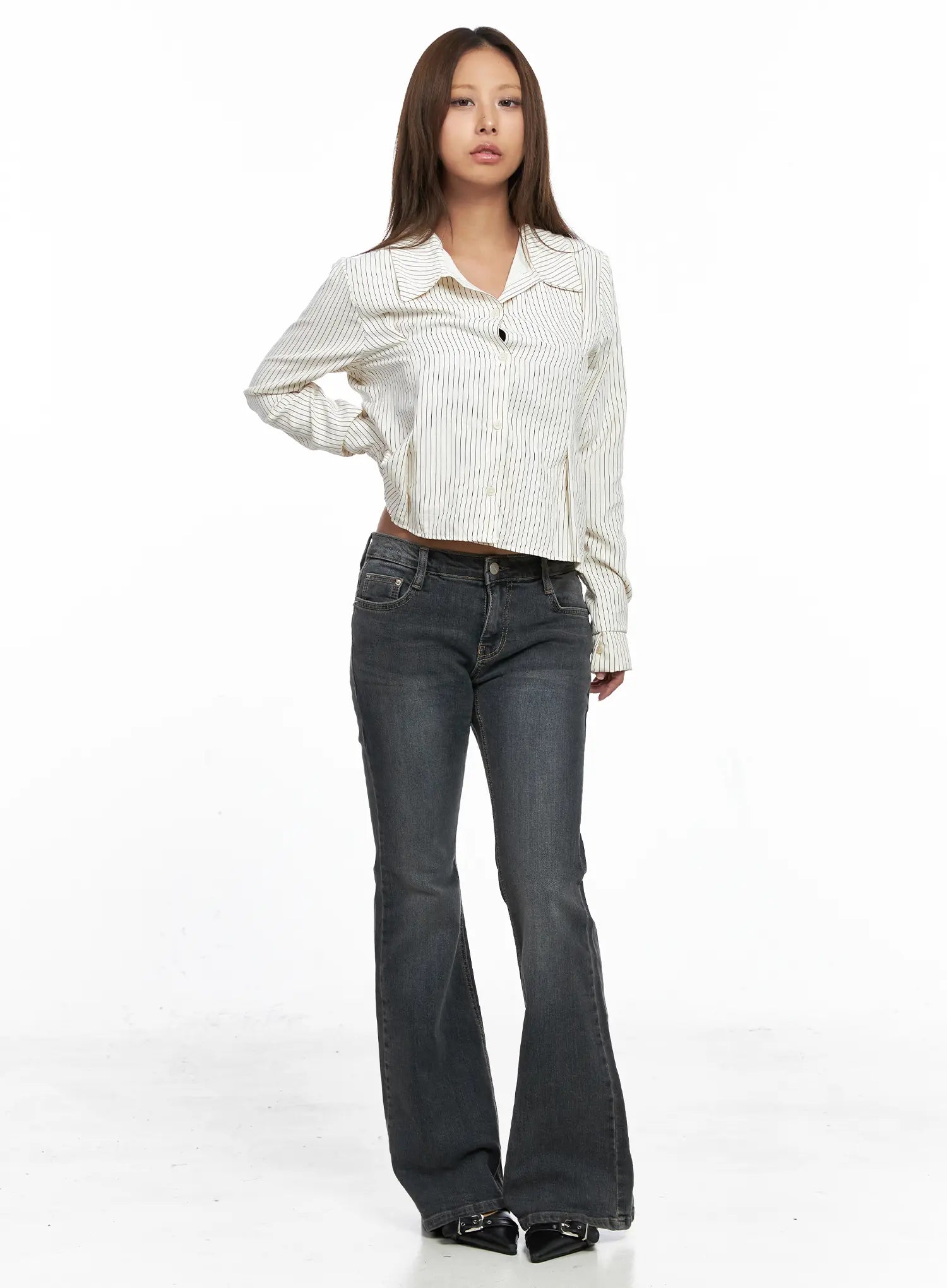 Elani Hip-pad Low-Rise Flared Jeans CO513