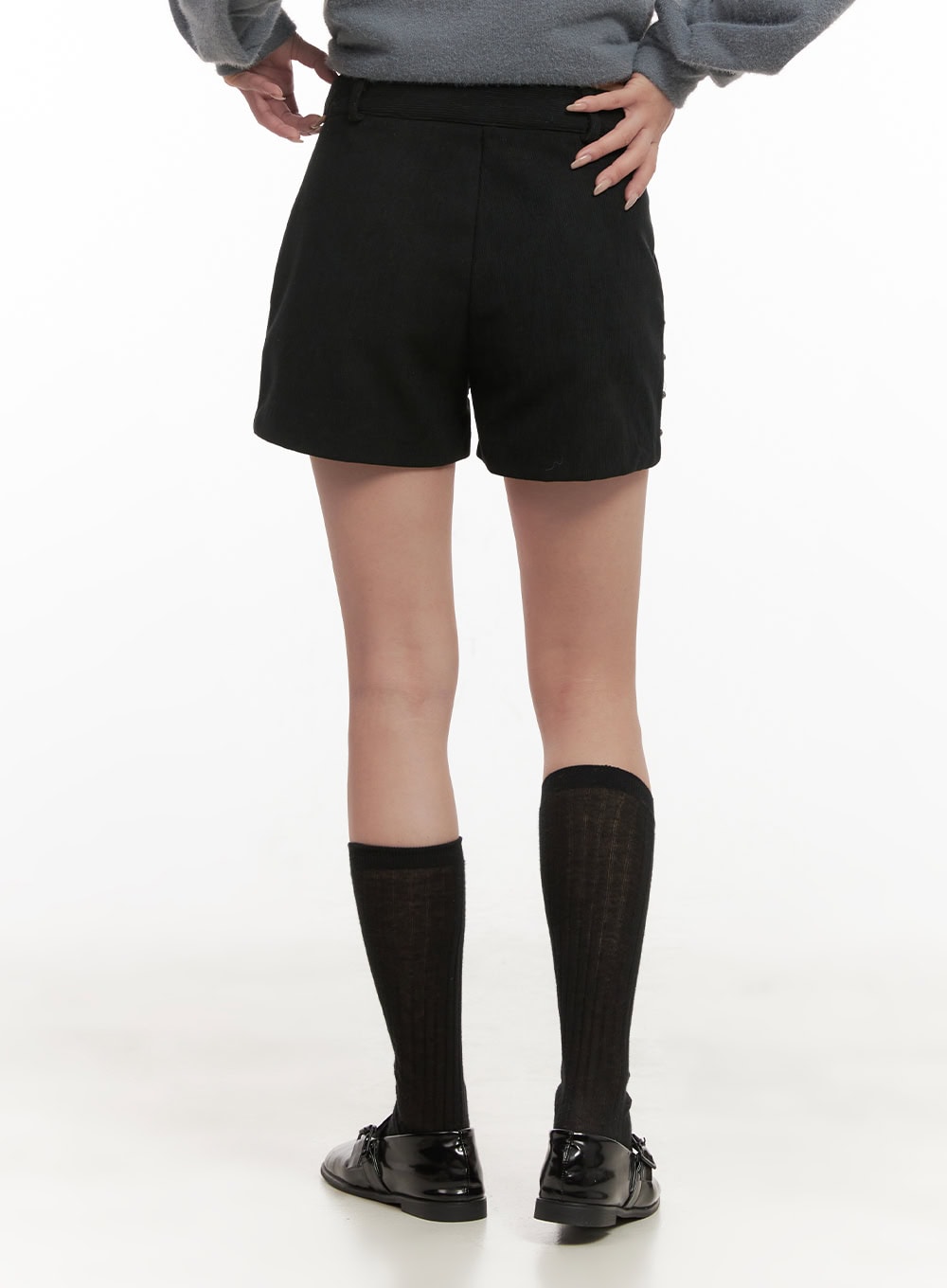 Stud Detail Shorts CD406