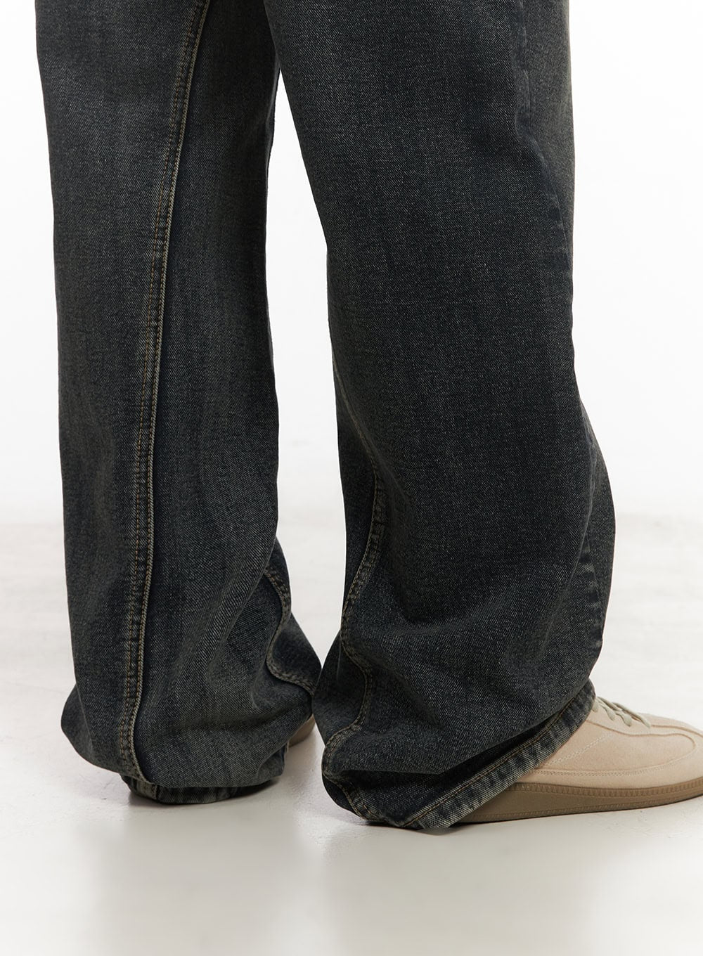 Men's Stitched Straight-Leg Jeans IM514