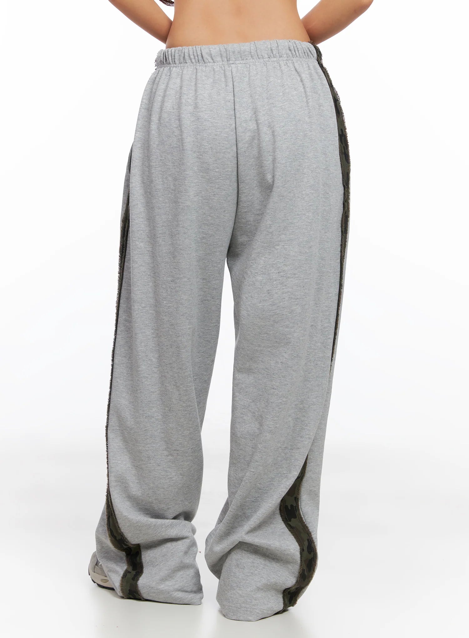 Camo Accent Wide Leg Sweatpants CO514