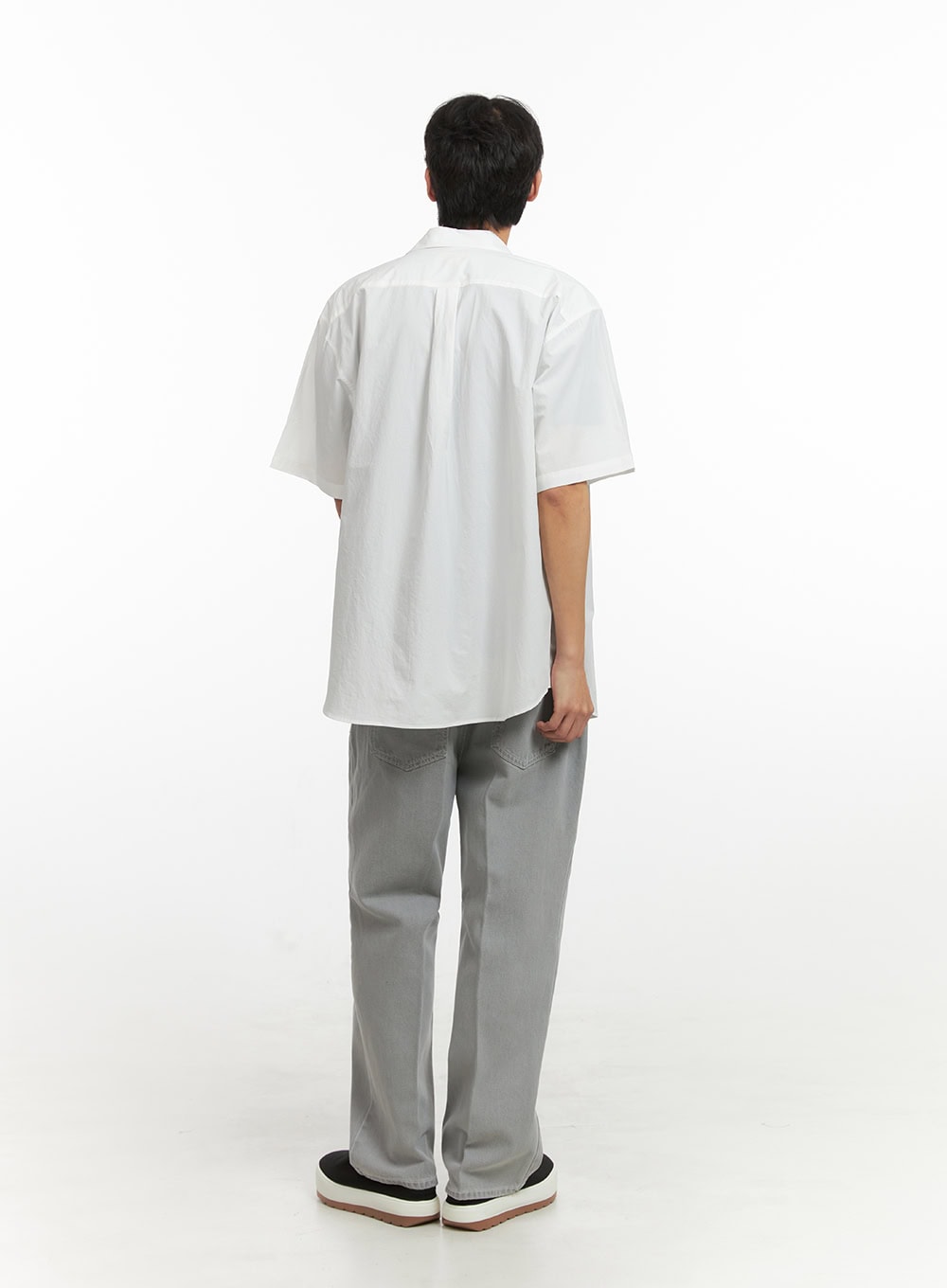 Men's Solid Buttoned Shirt (White) IY431