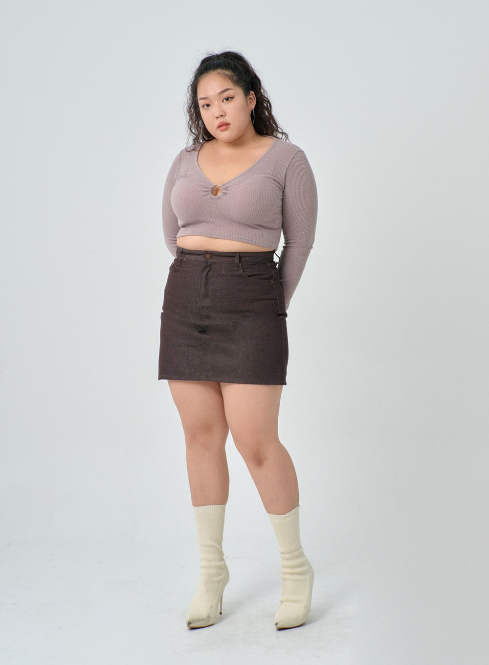 Plus Sexy V-Neck Crop Metal Ring T-Shirt IN04