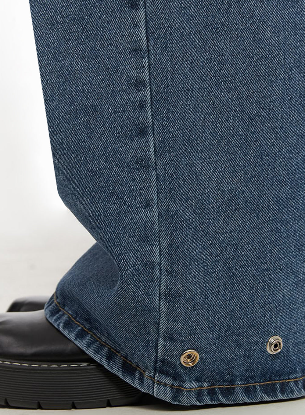 Alyssa Washed Wide-Fit Jeans IJ527