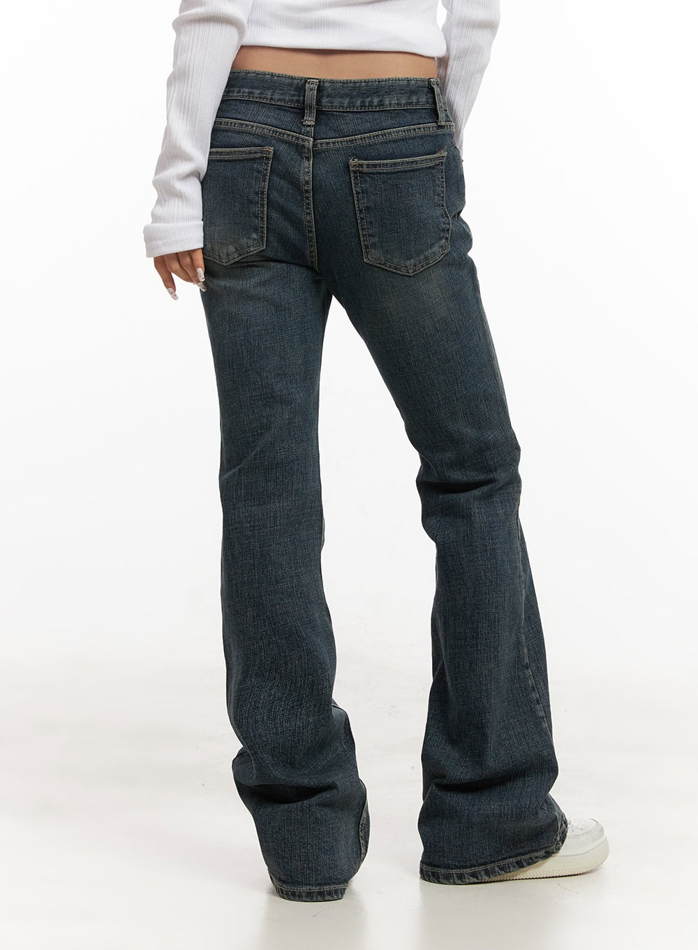 Natalia Low-Rise Flared Jeans CJ508