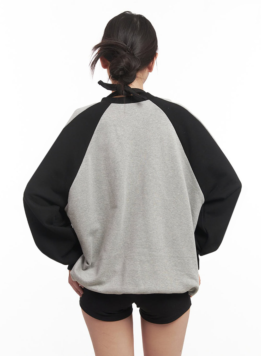 Graphic V-Neck Oversize Sweatshirt IM528