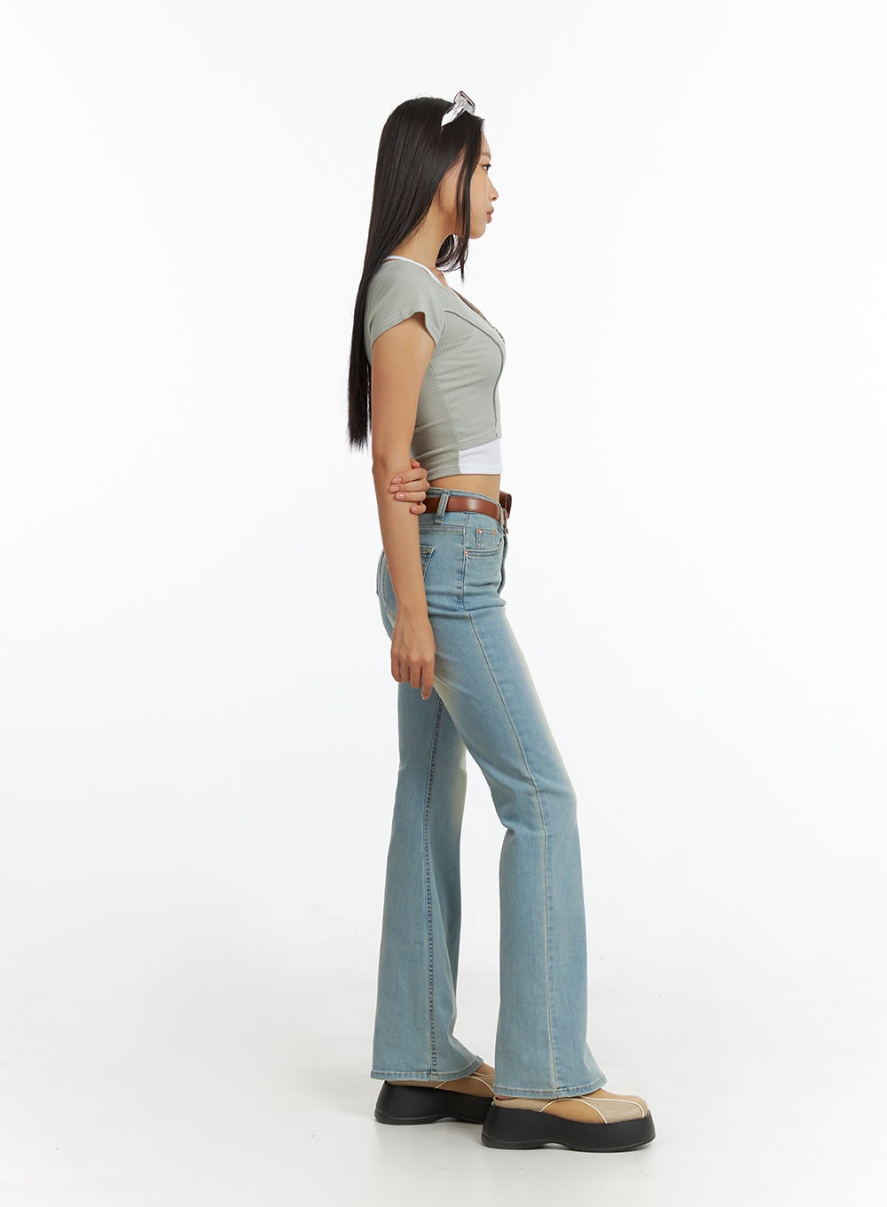 V-Neck Buttoned Crop Top IL409