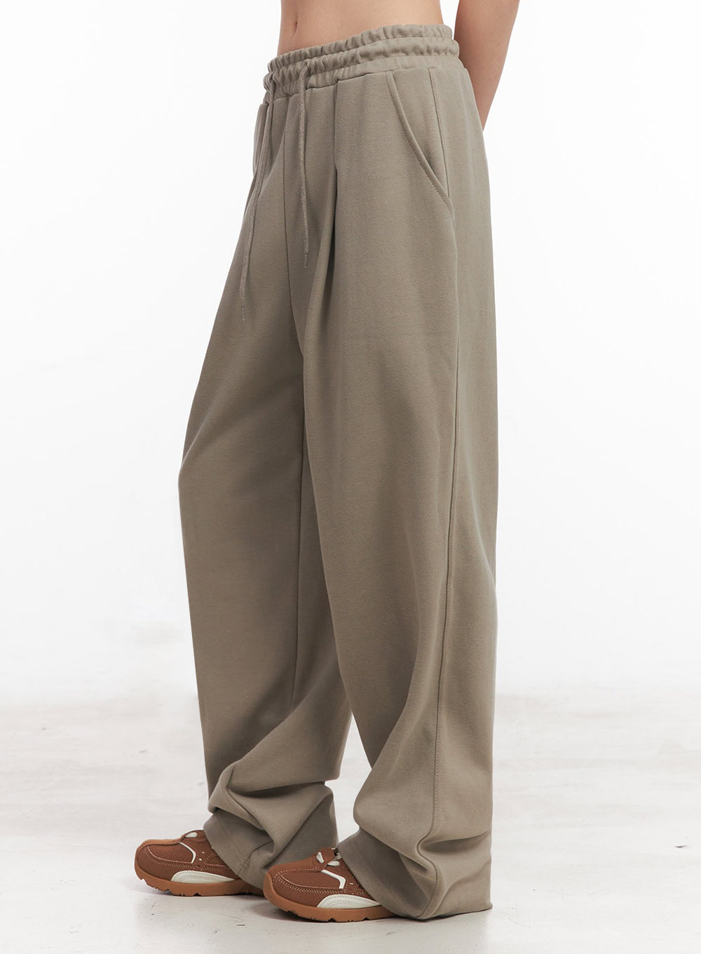 Cotton Pintuck Wide-Fit Sweatpants IY516