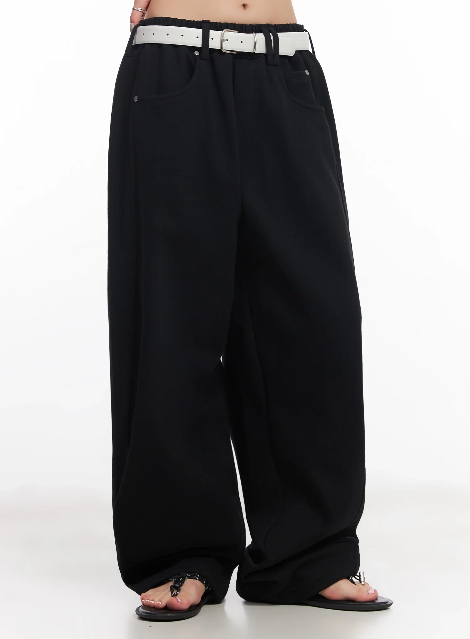 Chaeryeong Belted Wide-Leg Sweatpants IC503