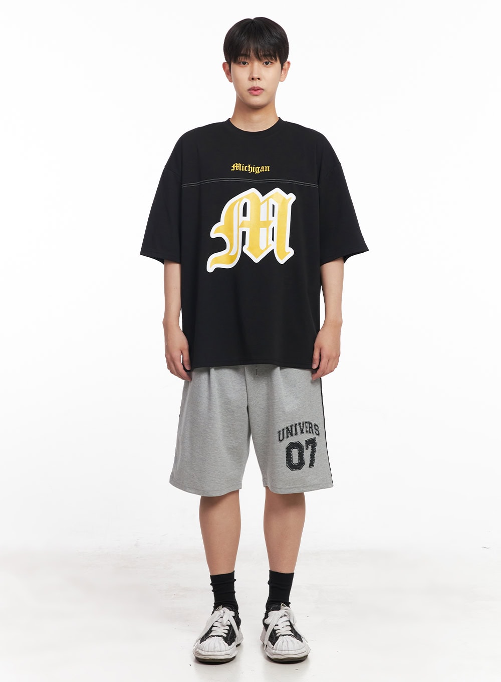 Men's Striped Wide-Fit Sweatshorts IY520