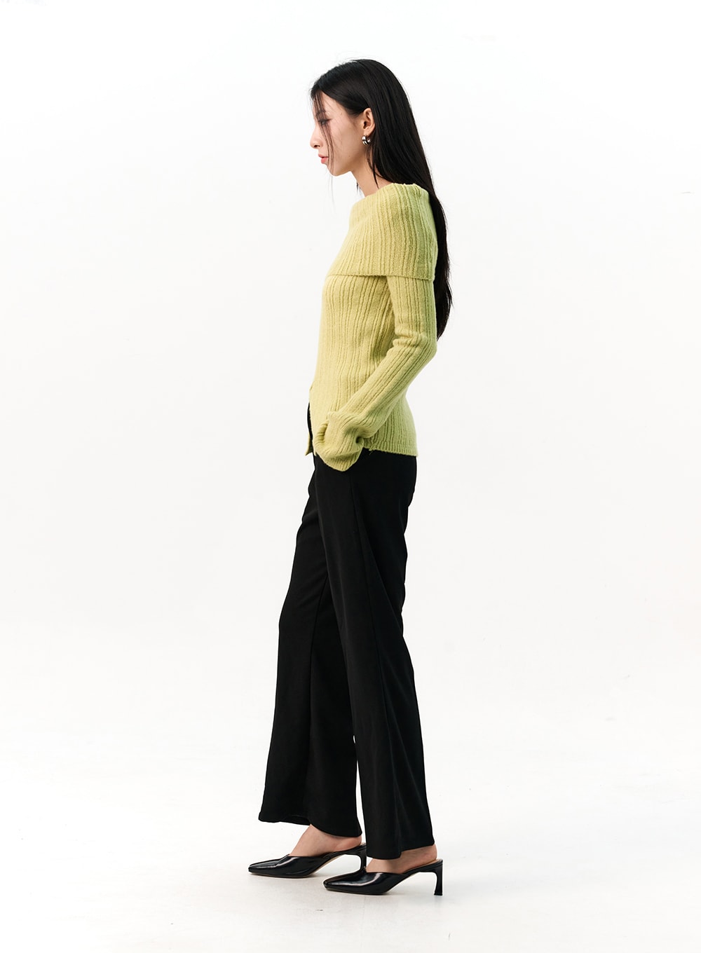 Off-Shoulder Rib Sweater IO320