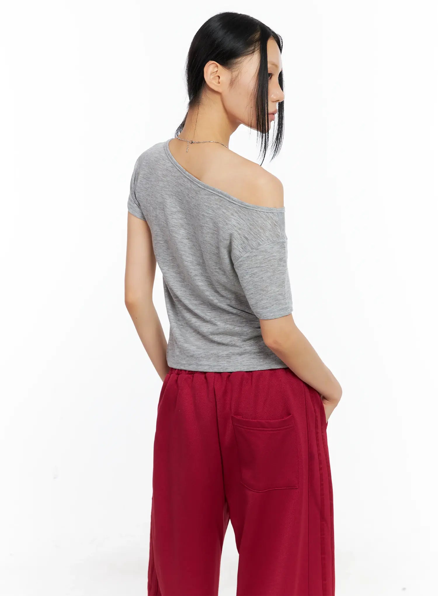 Off-Shoulder Star Graphic Tee CL529