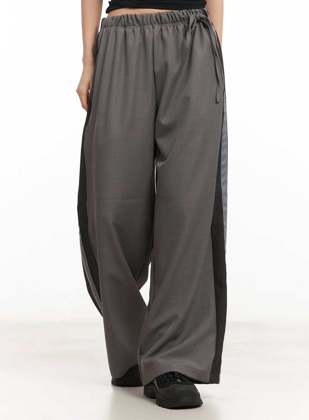 Ribbon Wide-Fit Track Pants CM503