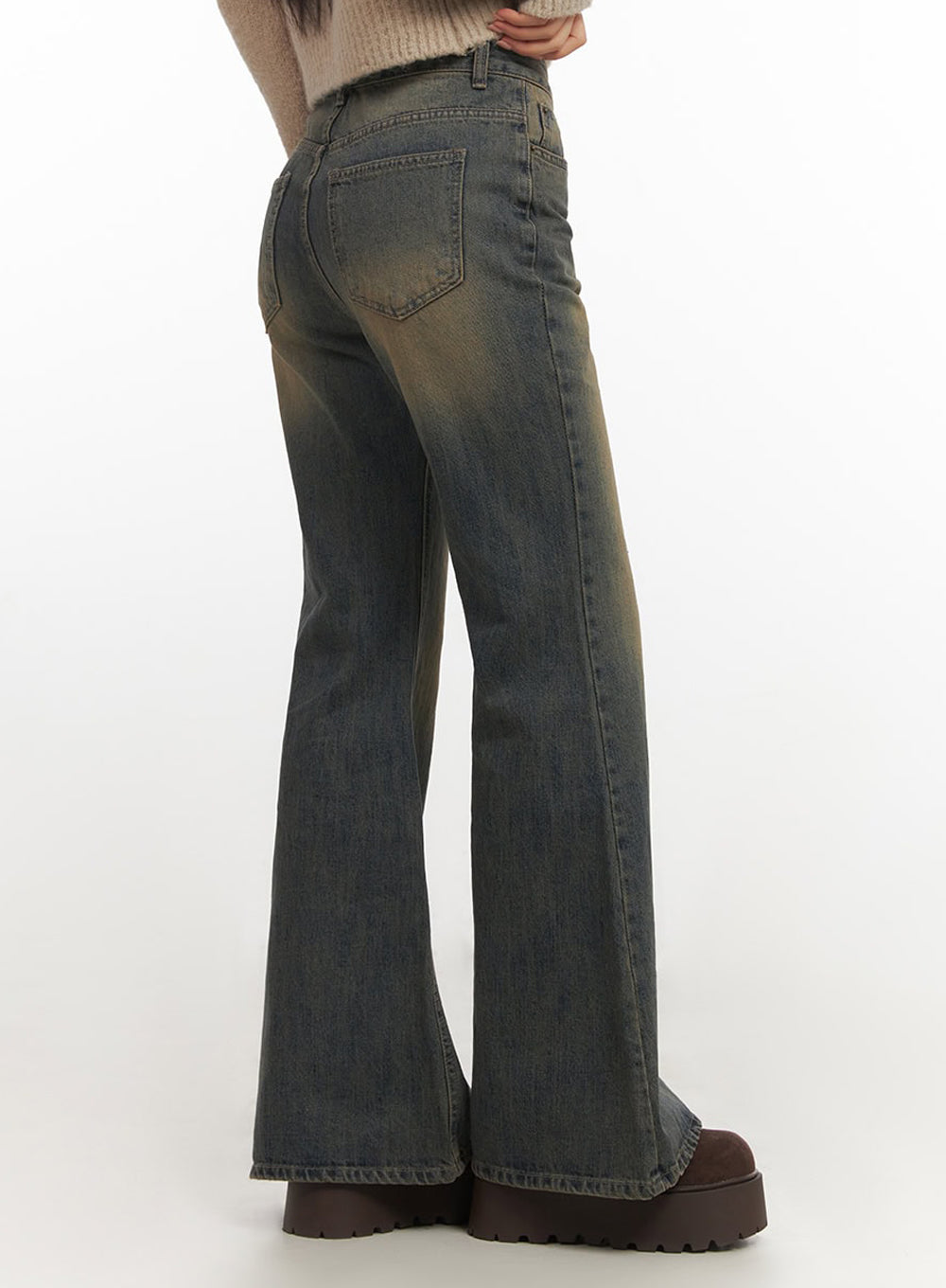 Kourtney Vintage Wash Flared Jeans IF510