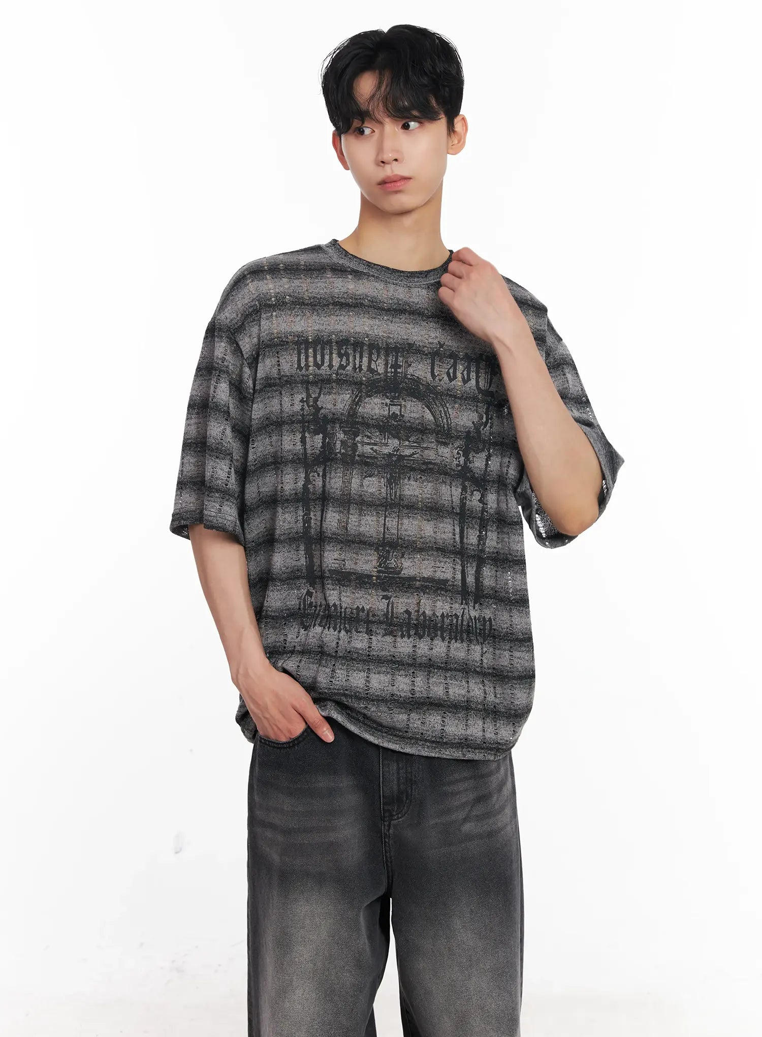Men's Oversized Striped Graphic Tee IU526