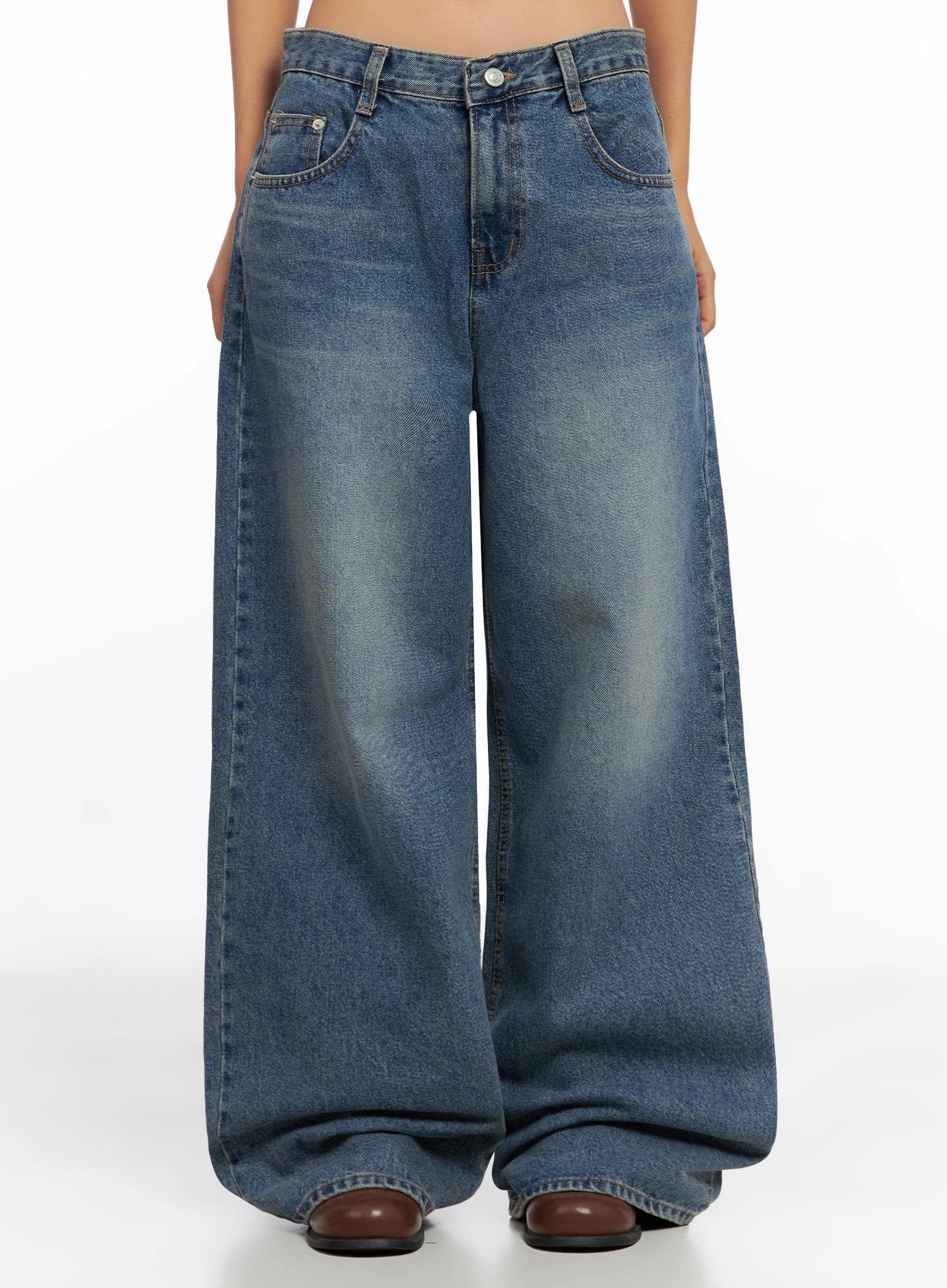 Lilah Wide-Leg Washed Jeans IG527