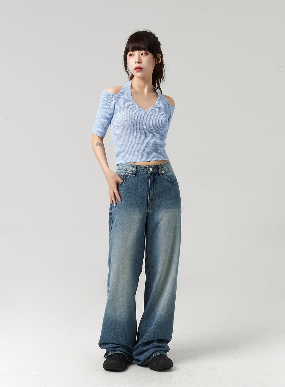 Mid-Wash Baggy Jeans CL312